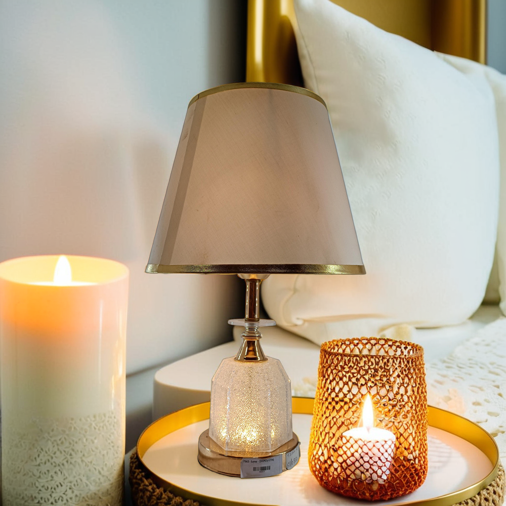 7562- Table Lamp