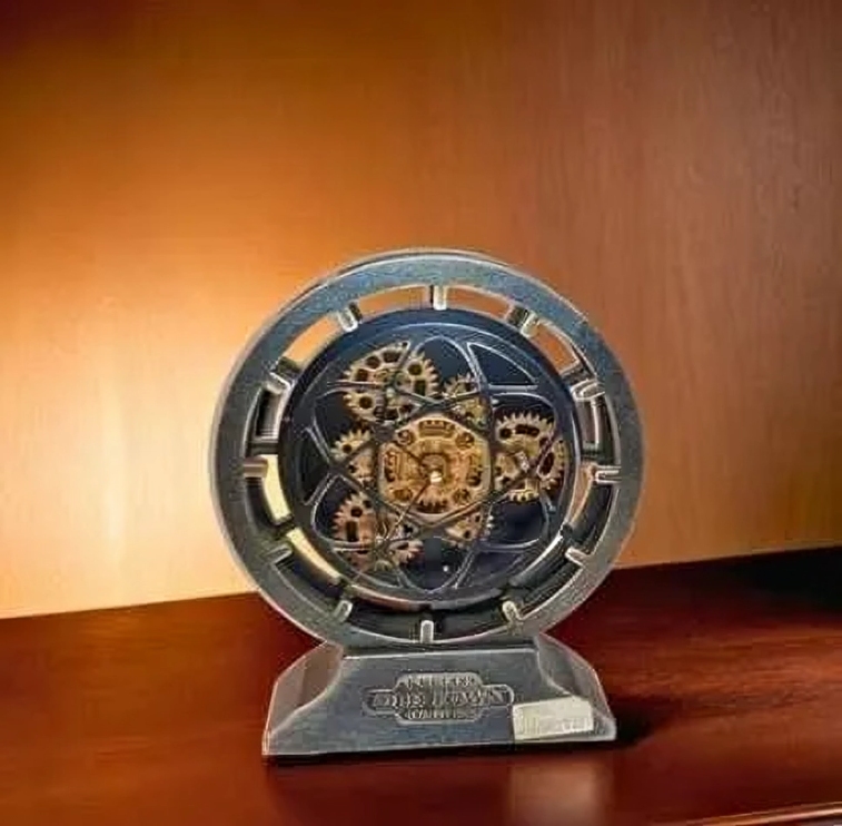 9146 The Chronos Gear Table Clock