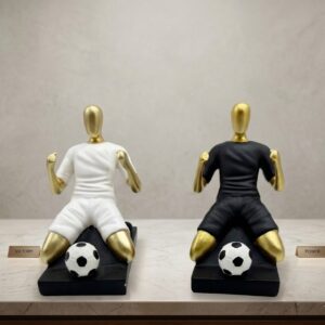 YS2260 ( Victory Slide Soccer Player Figurine Bookends (Black & White Set) ) ( PcsCtn.36 )