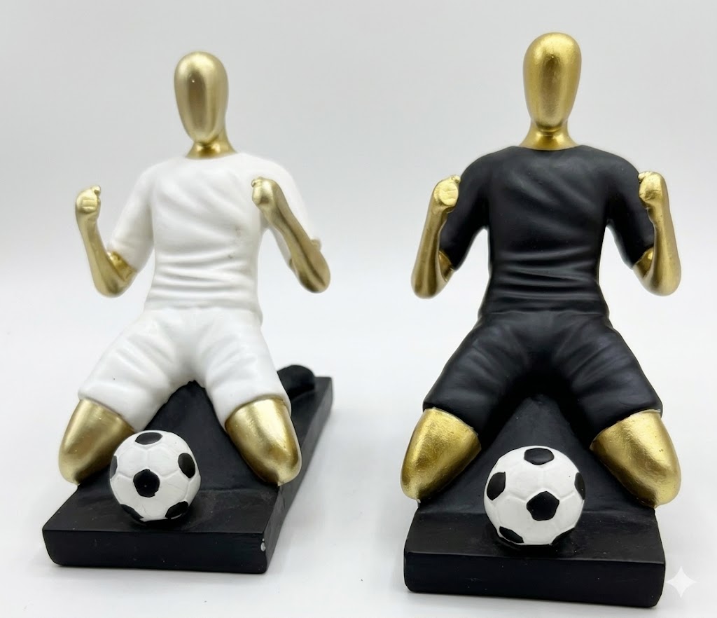 YS2260 ( Victory Slide Soccer Player Figurine Bookends (Black & White Set) ) ( PcsCtn.36 ) - Image 2