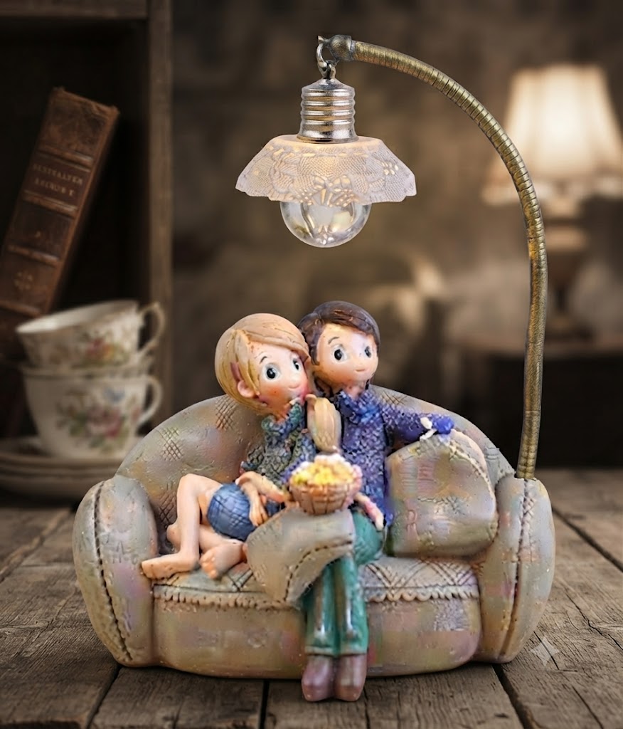 AR2584 ( Romantic Couple Sofa LED Table Lamp Showpiece ) 60PCS CTN