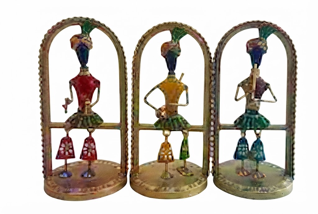 DOLLSTAND 373 ( Handcrafted Tribal Musician Metal Doll Stand Showpiece Set ) - Image 2