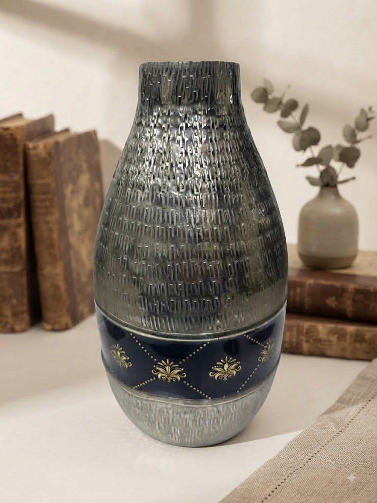 9429 ( Elegant Textured Blue & Gold Decorative Vase )