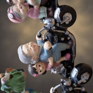 AR 3731 (Cute Family on Motorcycle Couple & Kids)